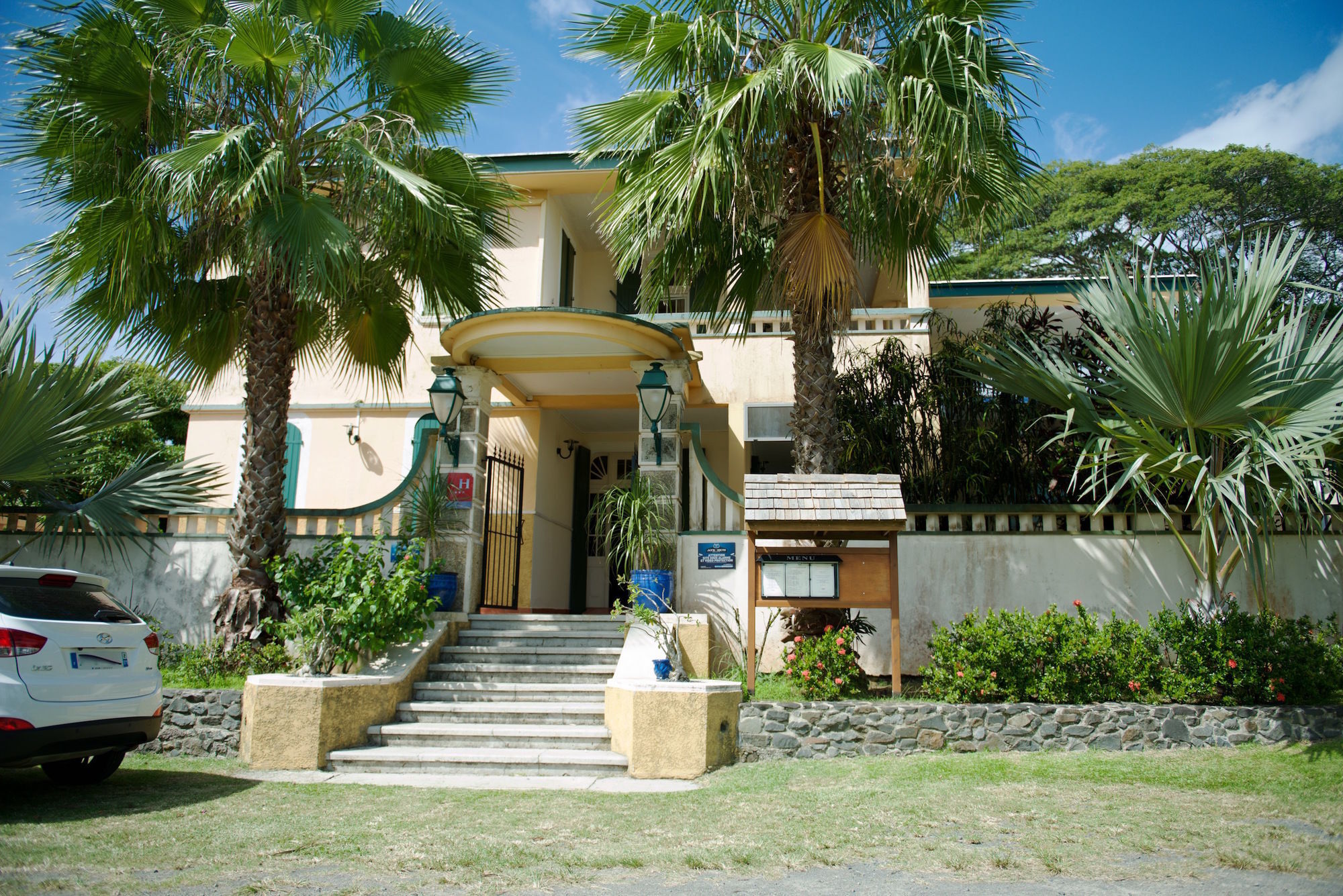Hotel Habitation du Comté Sainte-Rose Exterior foto
